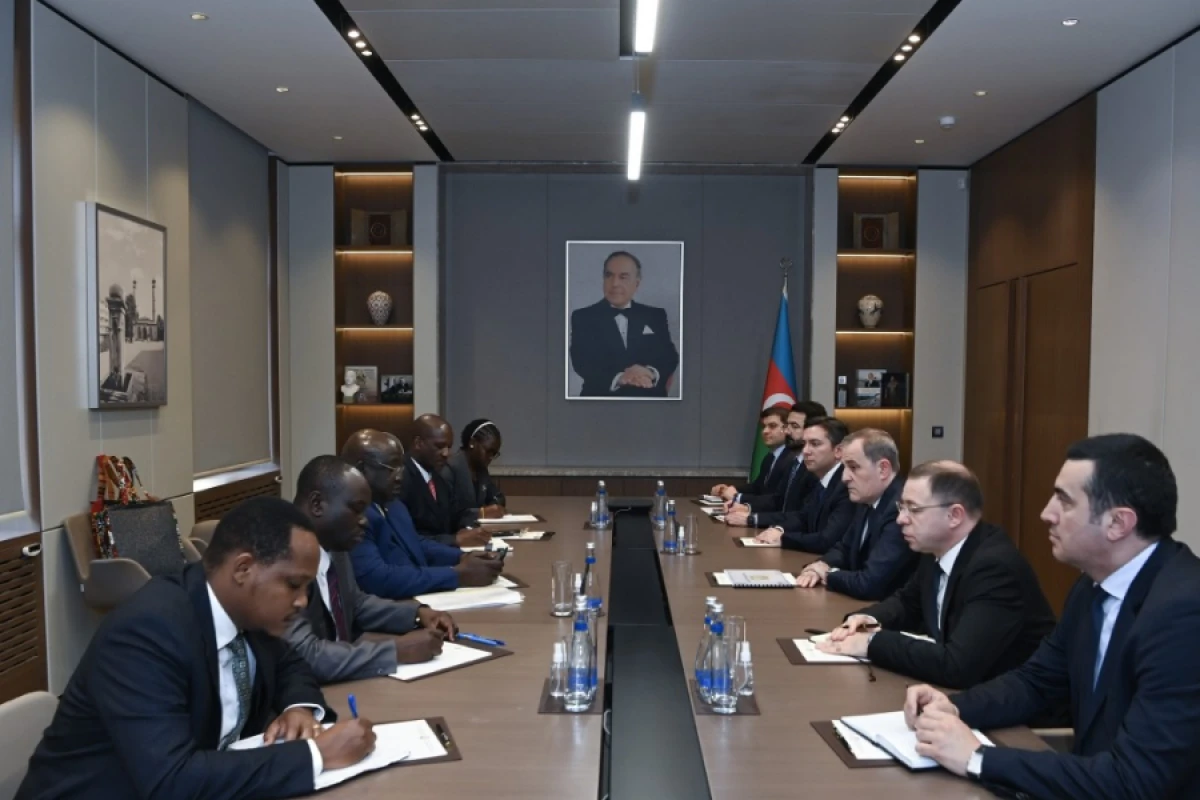 [[Azərbaycan və Uqanda]] arasında siyasi məsləhətləşmələr keçirildi