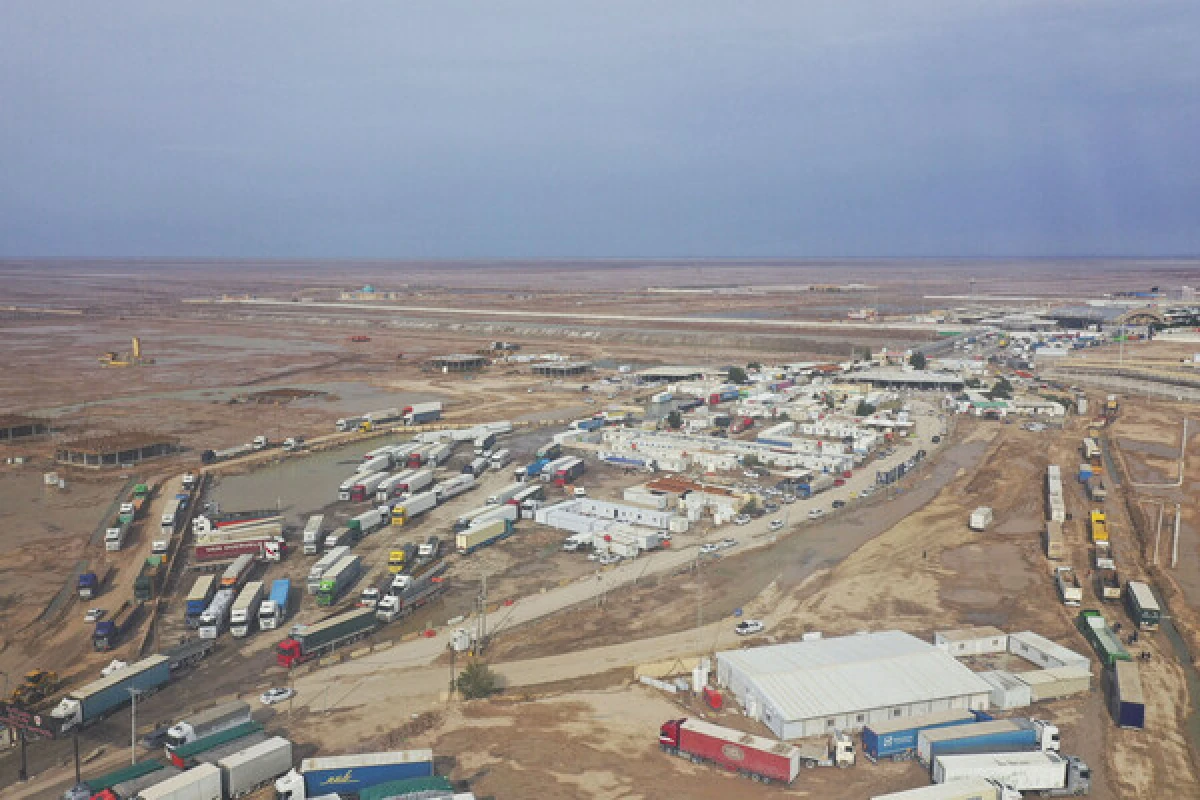 İraq İranla sərhəd keçidini [[bağladı]]