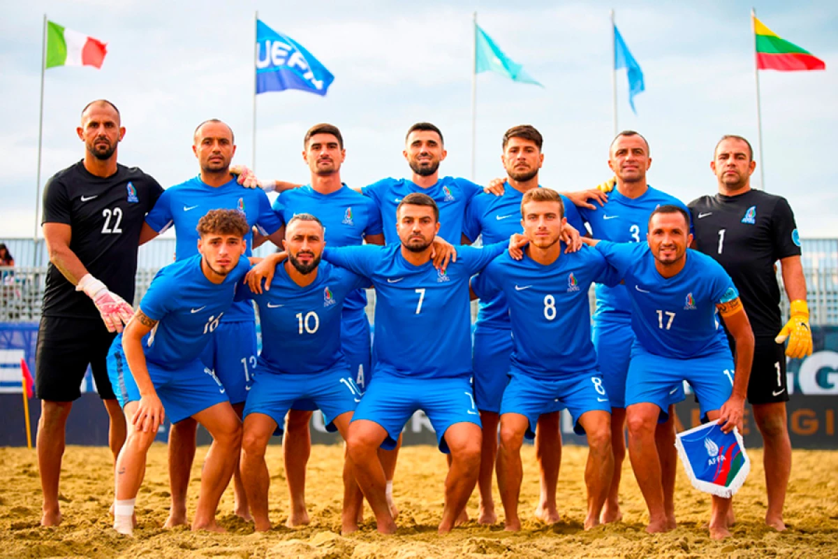 Çimərlik futbolçularımızdan [[intensiv hazırlıq]]