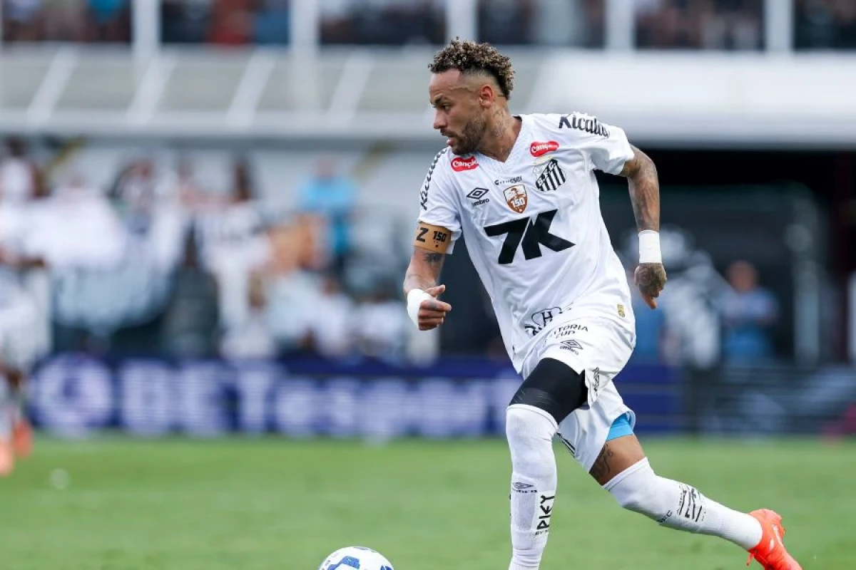 Neymara 12 oyunluq [[cəza]]