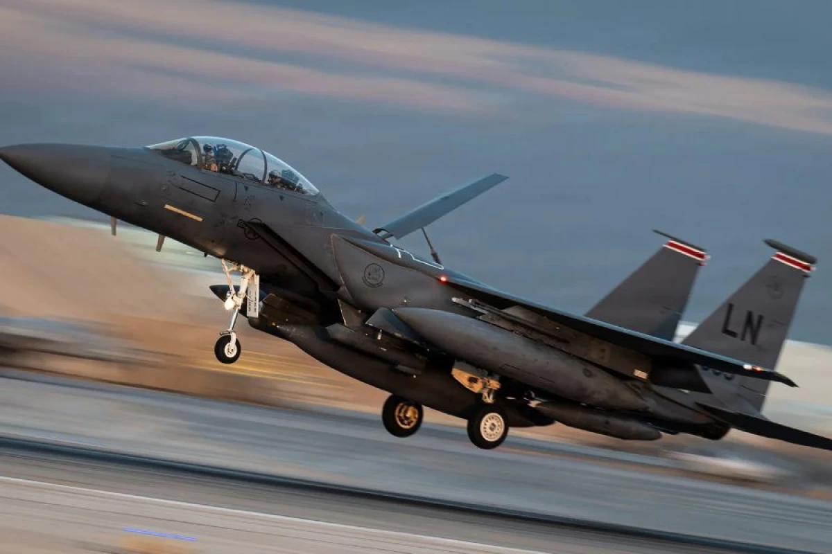 ABŞ İranda vurulan "F-15"in pilotunu xilas etdi