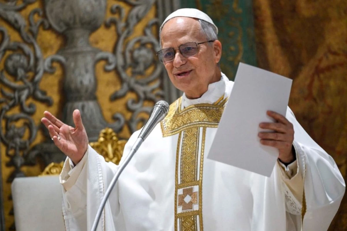 Papa XIV Leo Pasxa münasibətilə [[sülh çağırışı etdi]]