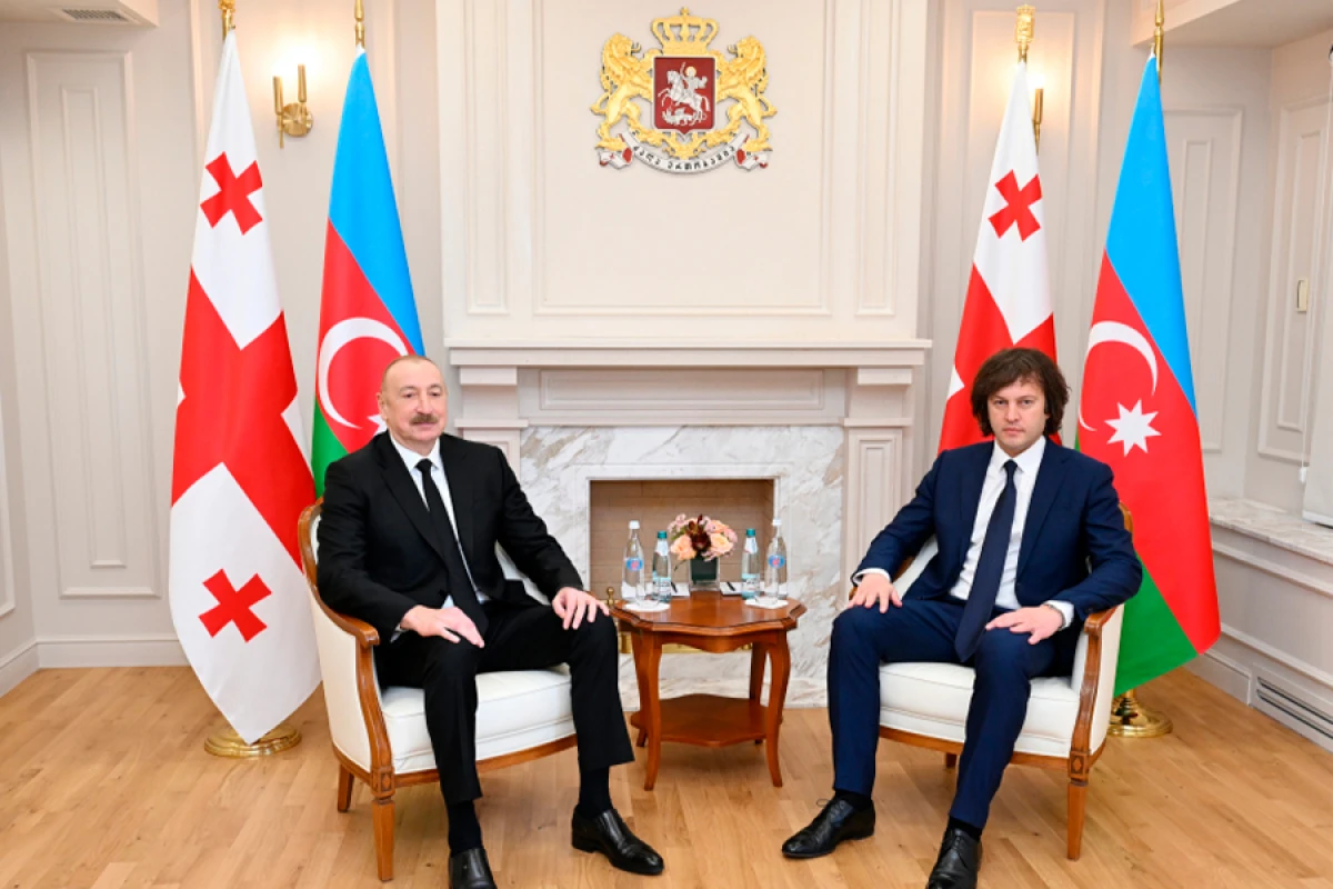 [[Prezident İlham Əliyevin]] Gürcüstanın Baş naziri İrakli Kobaxidze ilə təkbətək görüşü oldu