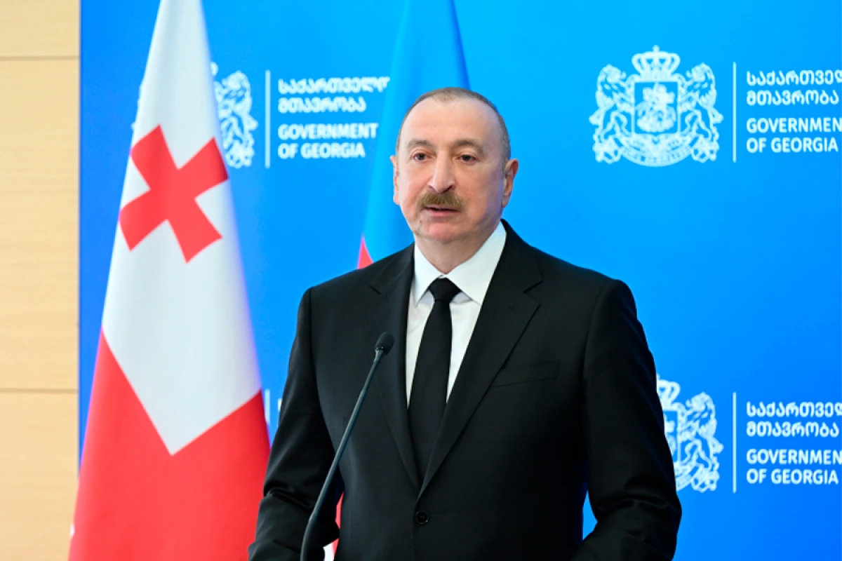 [[Azərbaycan Prezidenti:]] Nəqliyyat dəhlizlərinin genişləndirilməsi istiqamətində işlər aparılır