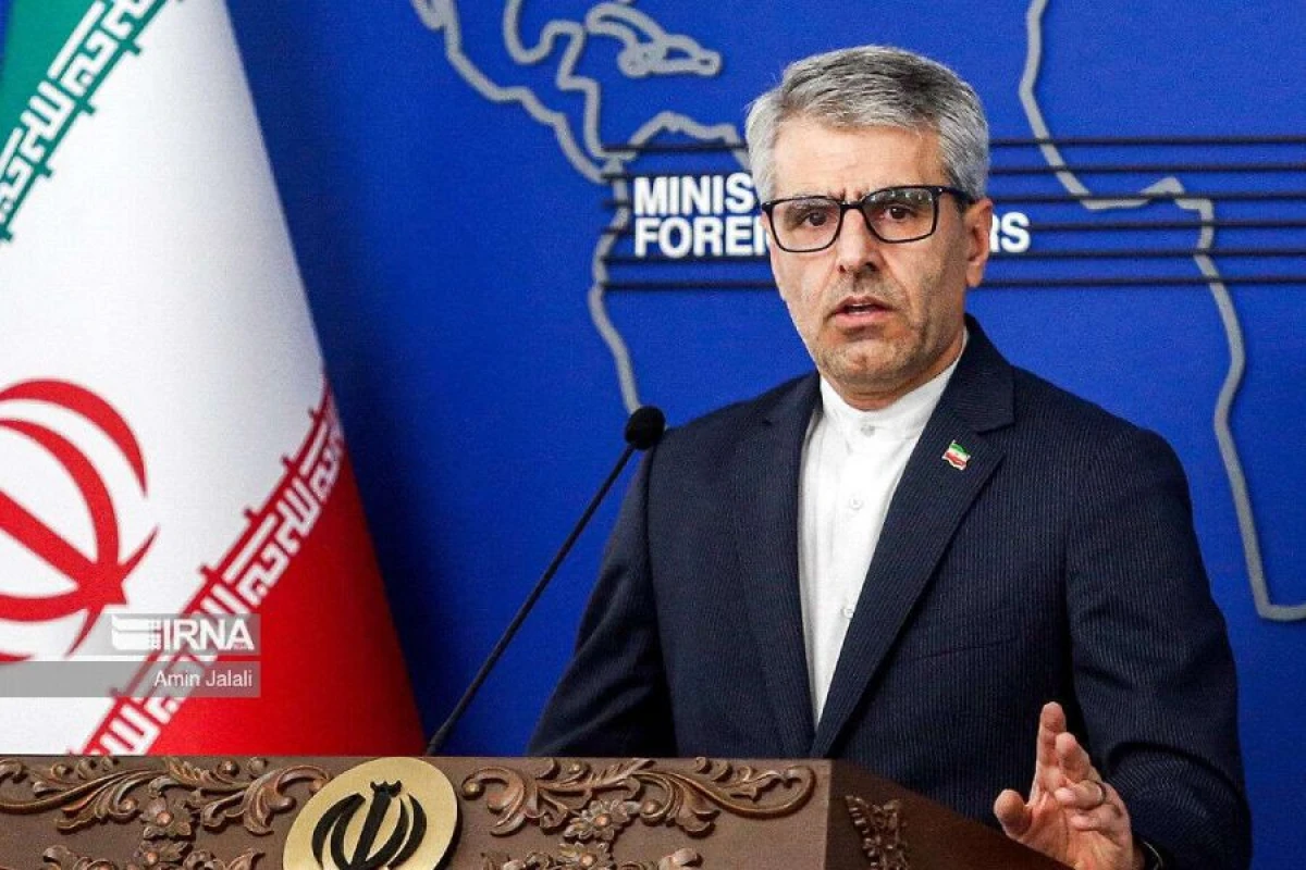 [[İran:]] Azərbaycana və Türkiyəyə qarşı heç bir raket atılmayıb