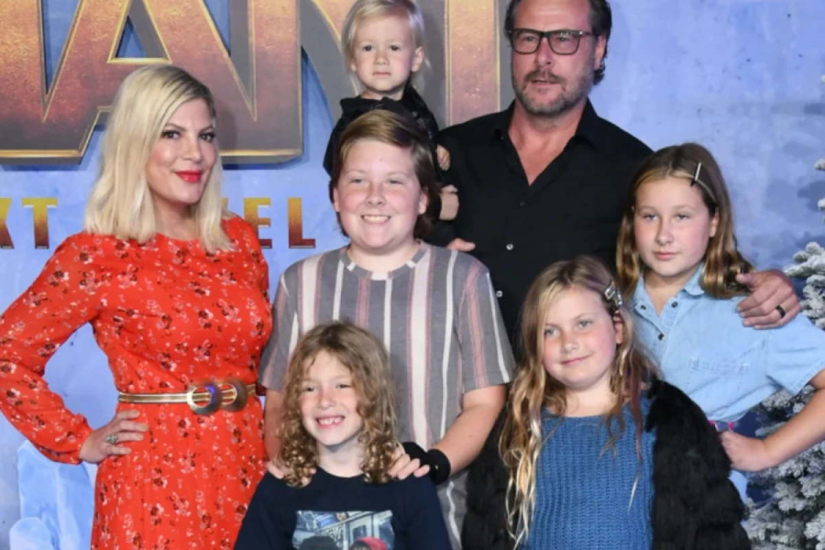 [[Amerikalı aktrisa]] yeddi uşaqla ağır qəzaya düşdü