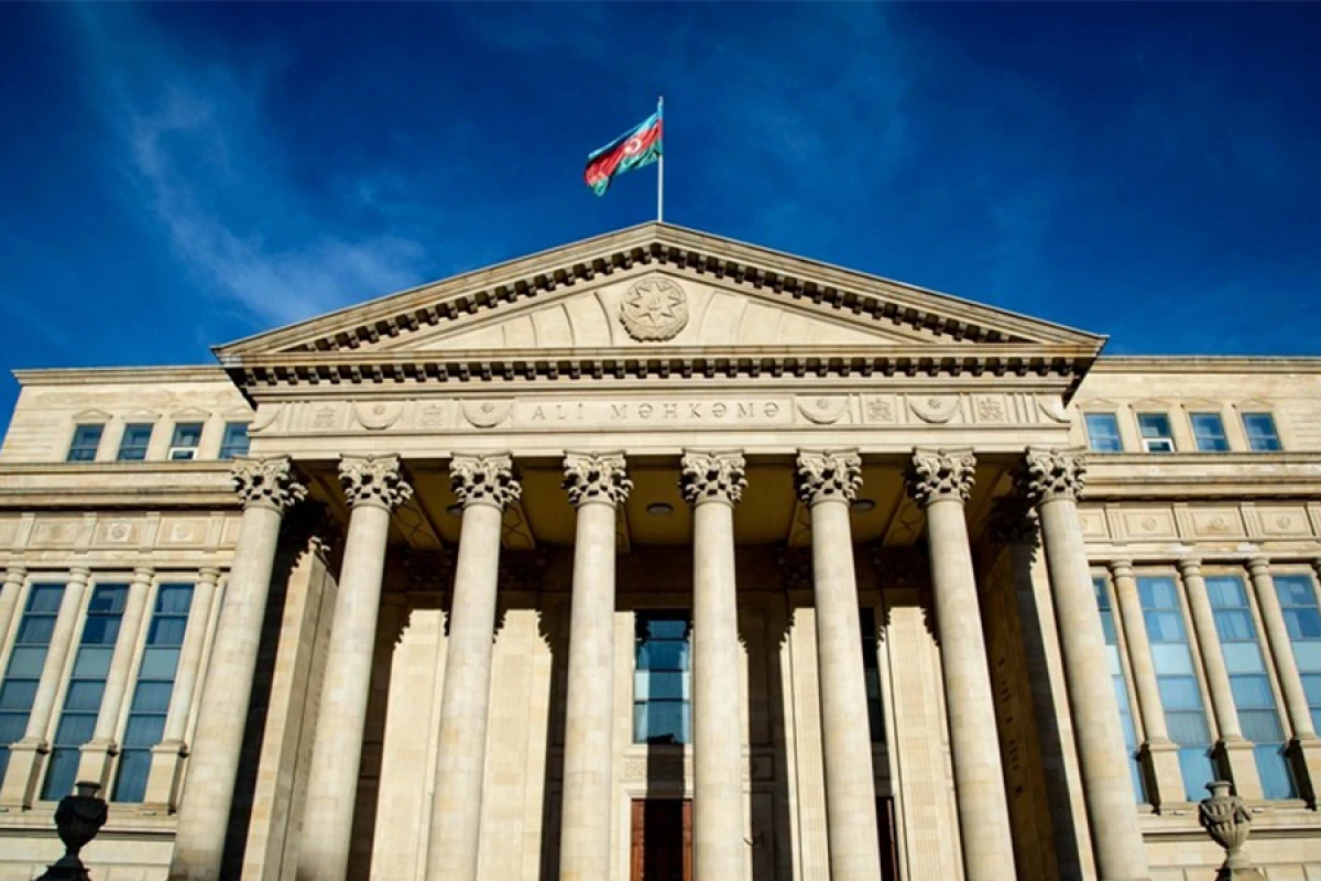 Ali Məhkəmənin Plenumunun [[BƏZİ QƏRARLARINA DƏYİŞİKLİKLƏ]] bağlı layihə təsdiq edildi