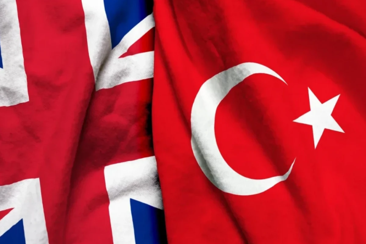 Türkiyə və Böyük Britaniya XİN başçıları Yaxın Şərqdəki müharibəni müzakirə edib