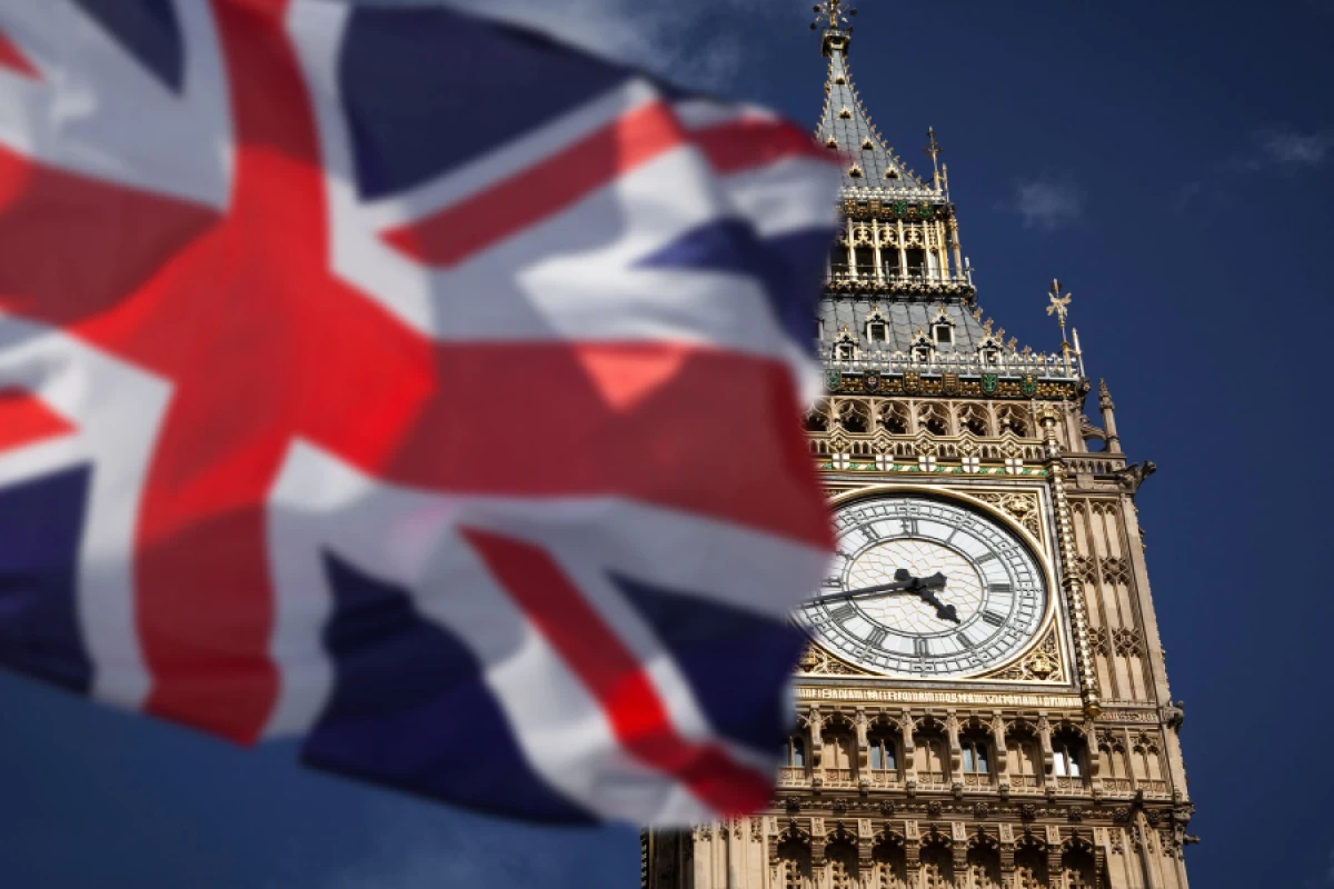 [[Britaniya hərbçilərini]] İraqdan çıxardı