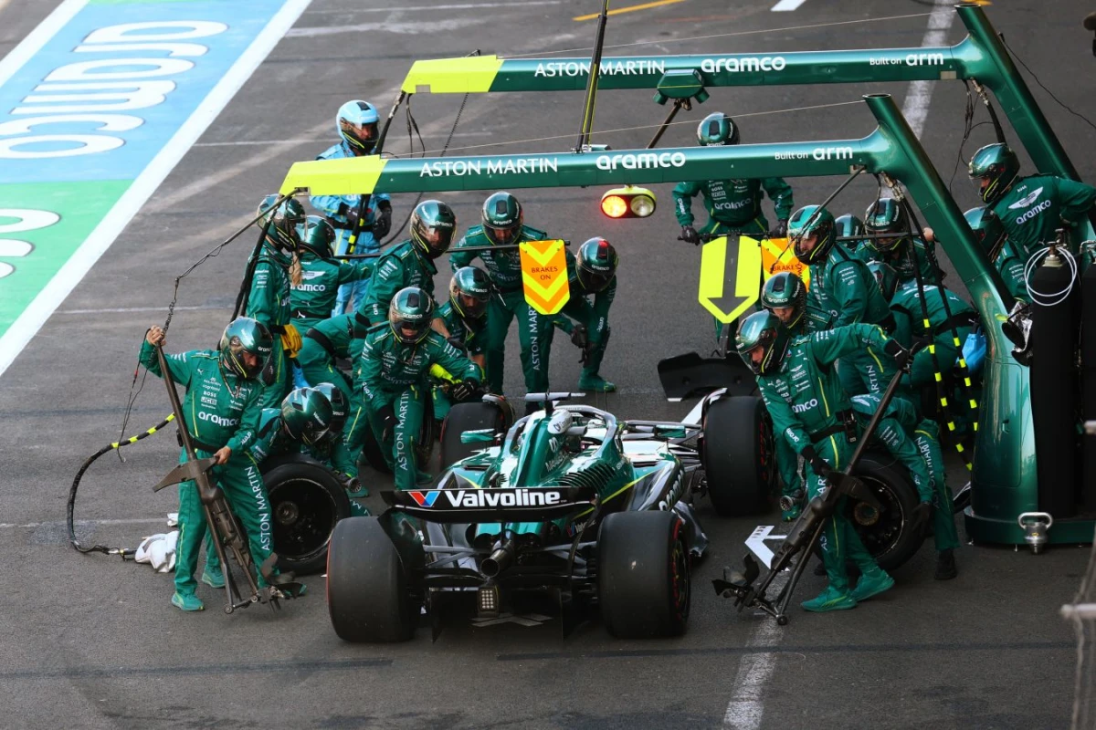 [[Brandldan sərt sözlər:]] “Aston Martin”də xaos hökm sürür