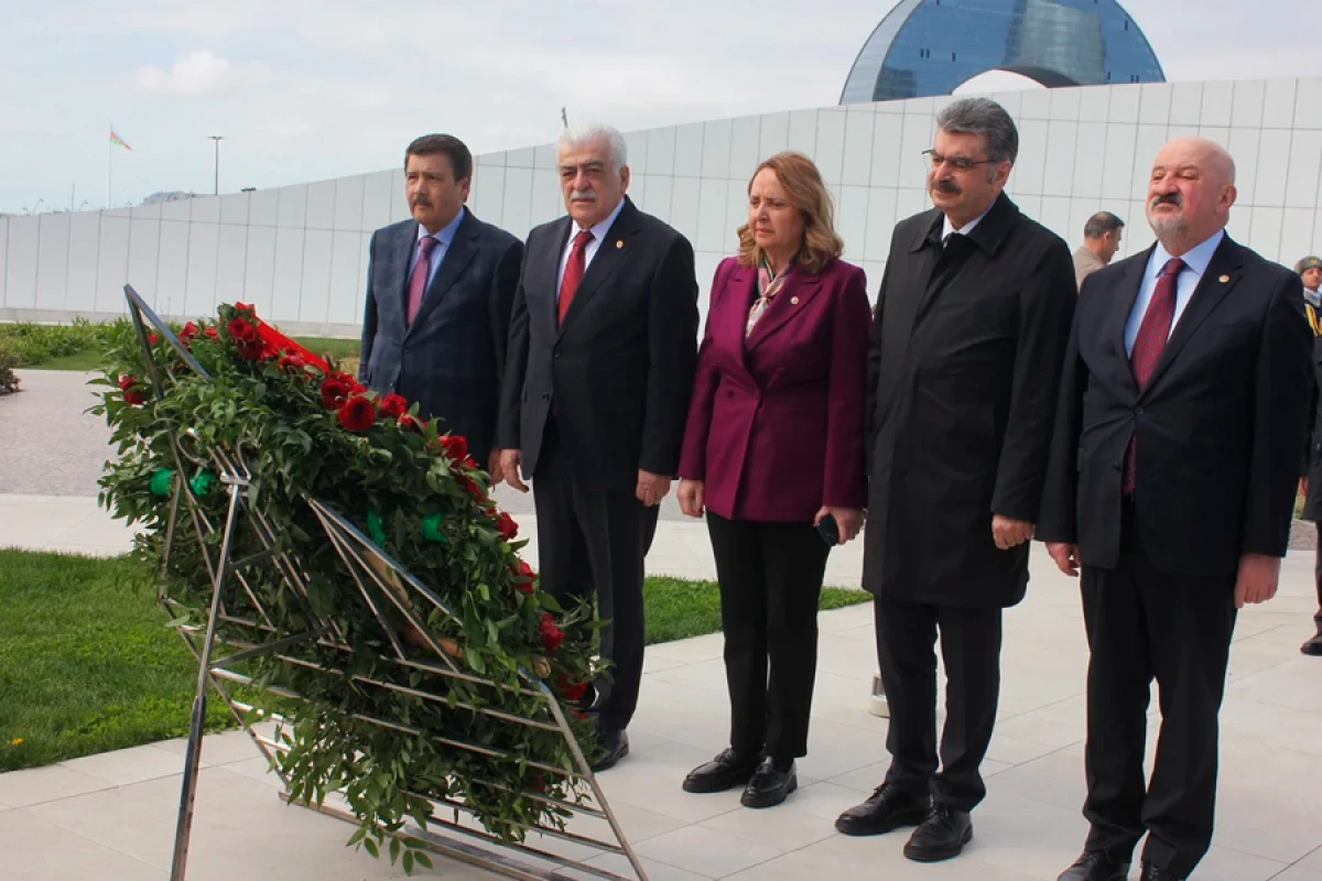 Parlamentlərarası dostluq qrupu [[Zəfər Tağını]] ziyarət etdilər
