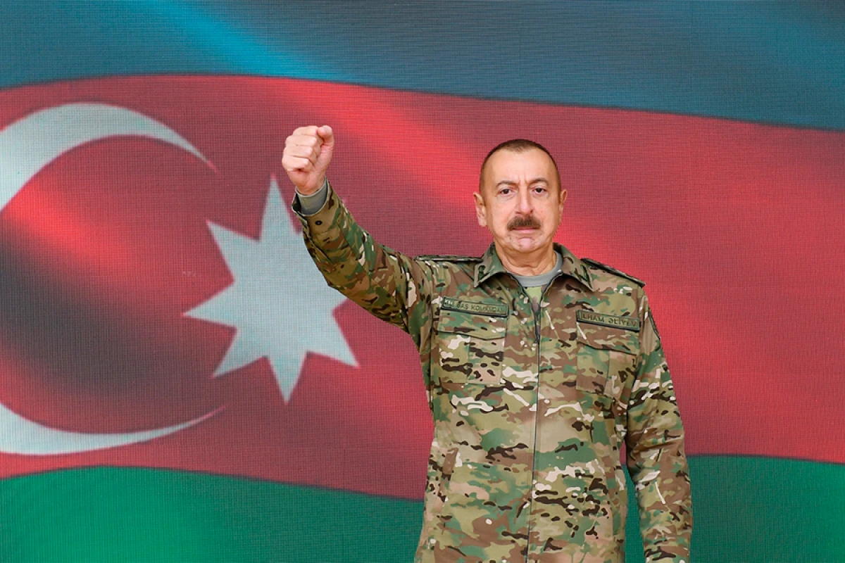 Prezident Əliyev [[Zəfər çıxışları ilə qələbəni xalqla böldü]] və ya başqa liderlərlərin xalqa müraciətləri niyə eşidilmir...