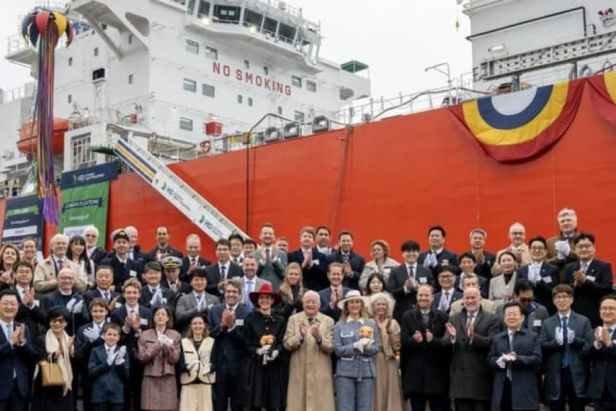 [[Dünyanın ammonyakla]] çalışan ilk gəmisi təqdim olundu