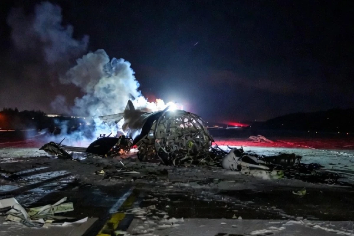 Fransada hərbi [[təyyarə qəzaya uğradı]]