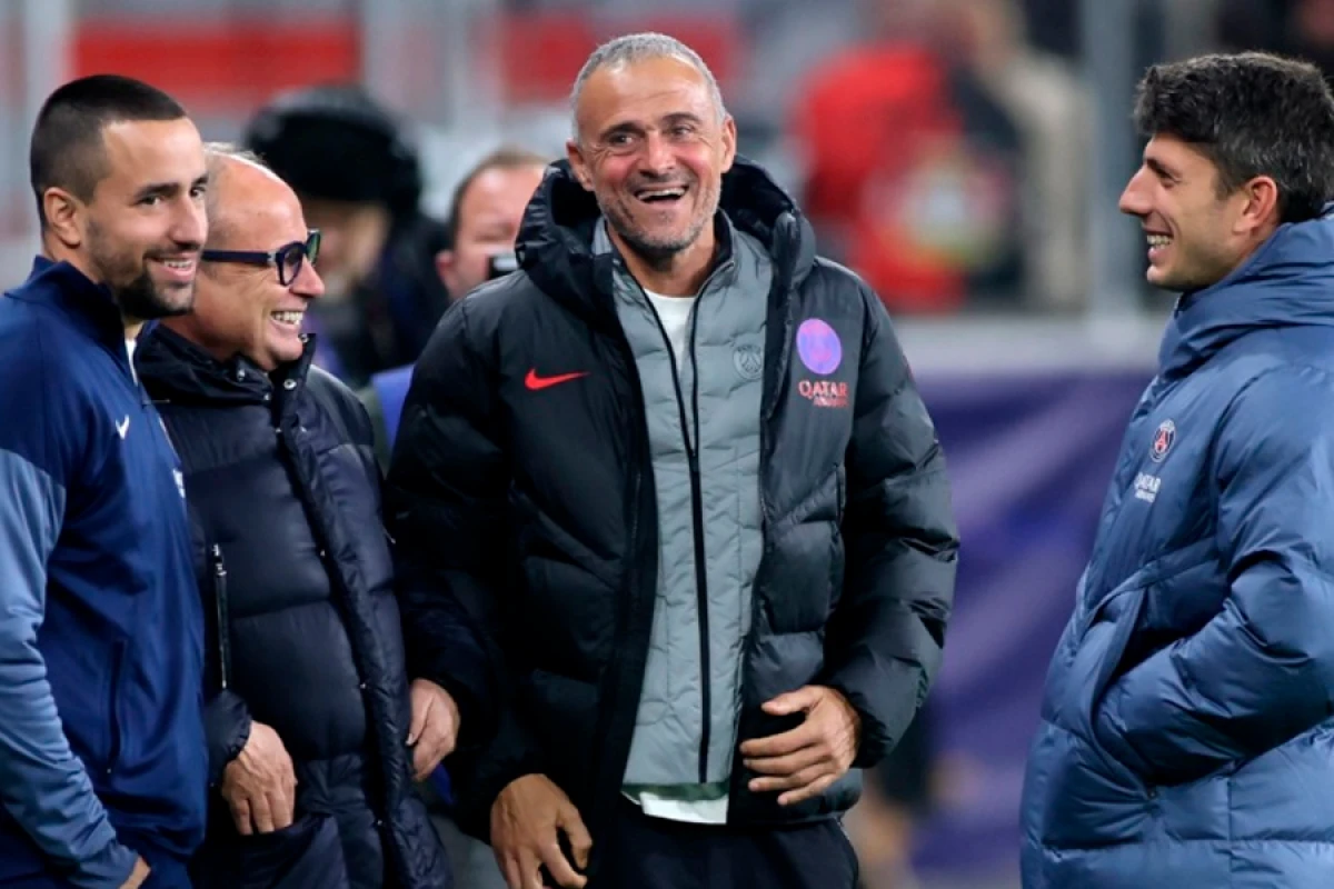 [[Çempion məşqçi PSJ-də qalır:]] yeni müqavilə hazırdır