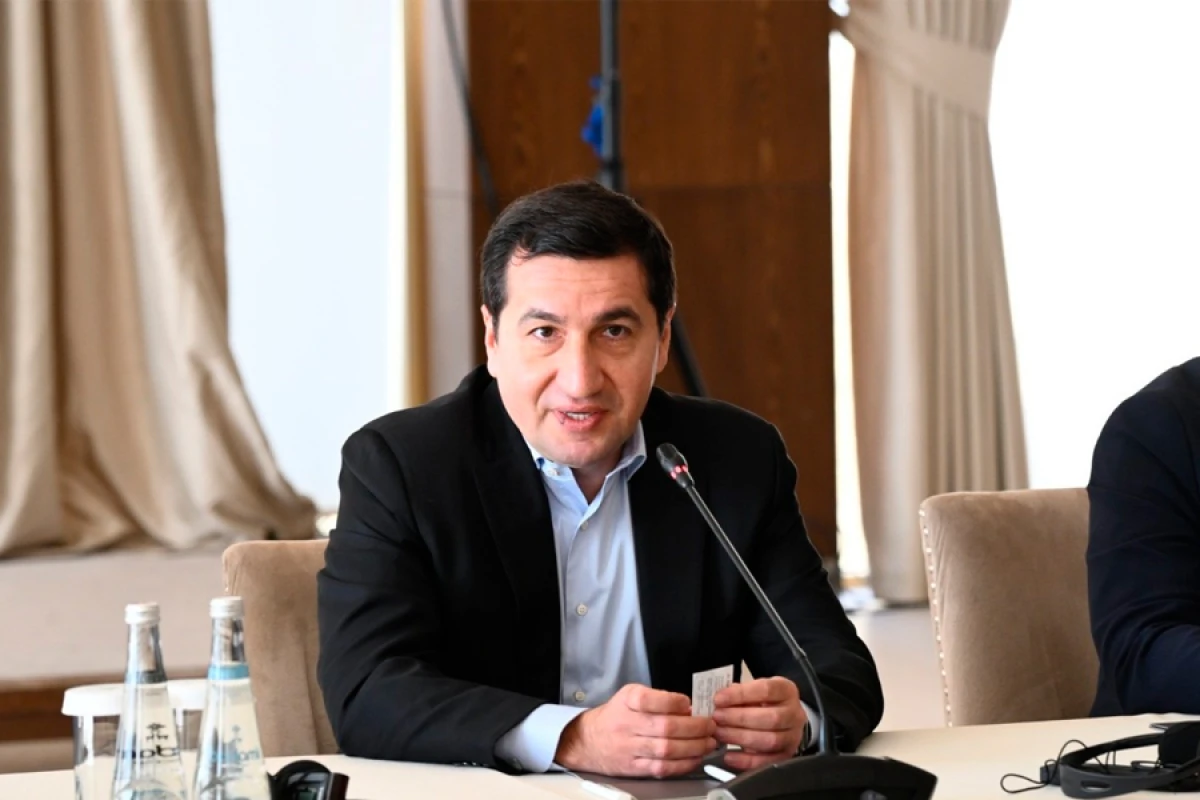 Hikmət Hacıyev Ermənistan nümayəndələri ilə görüşdü [[- FOTO]]