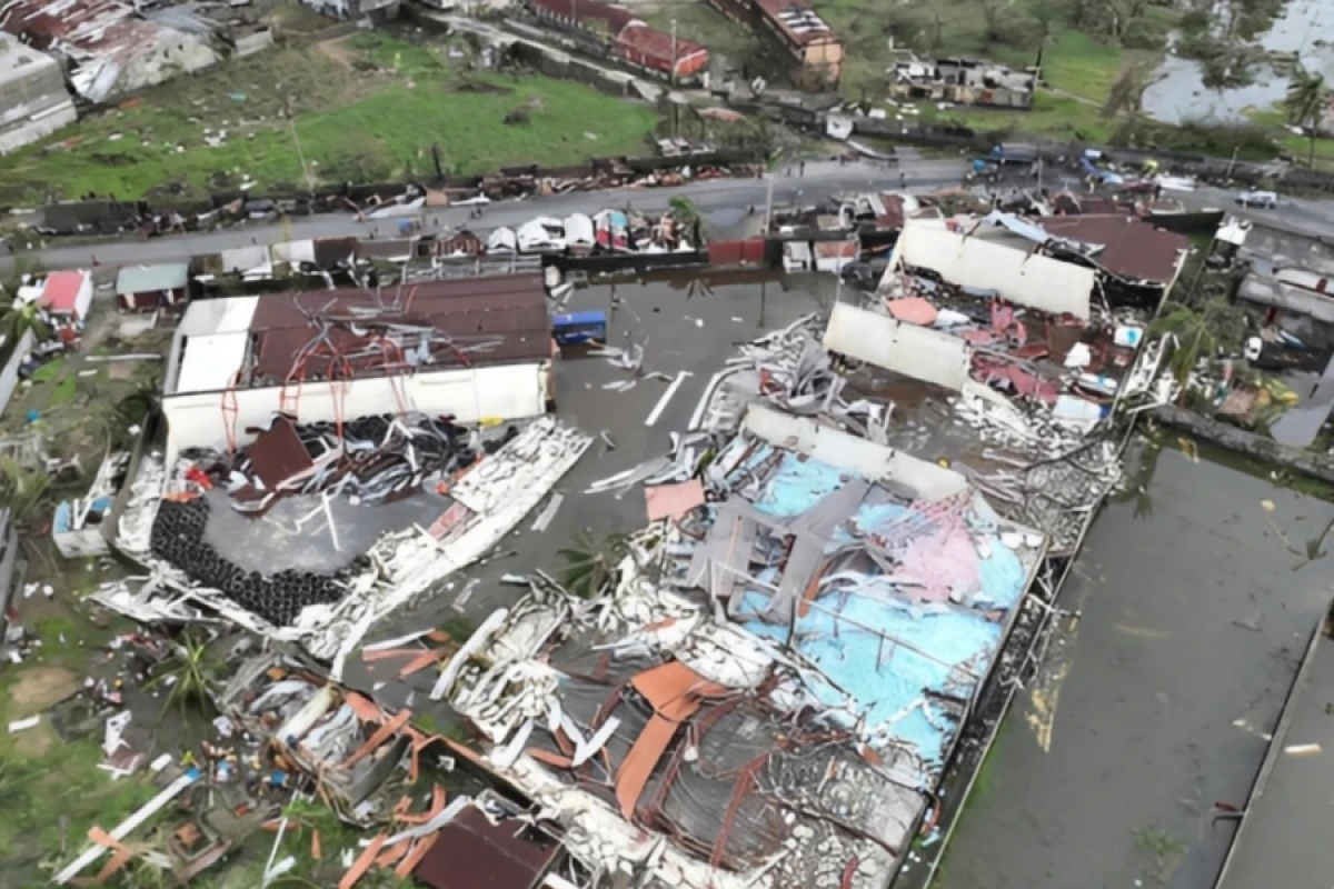 [[Dağıstanda 800-ə]] yaxın ev su altında qaldı