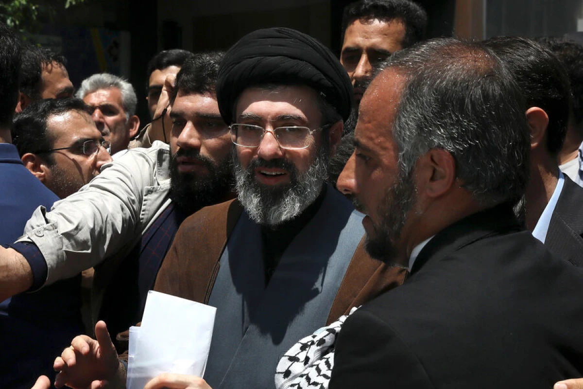 Xameneinin [[niyə ictimaiyyət qarşısına çıxmadığı]] məlum oldu