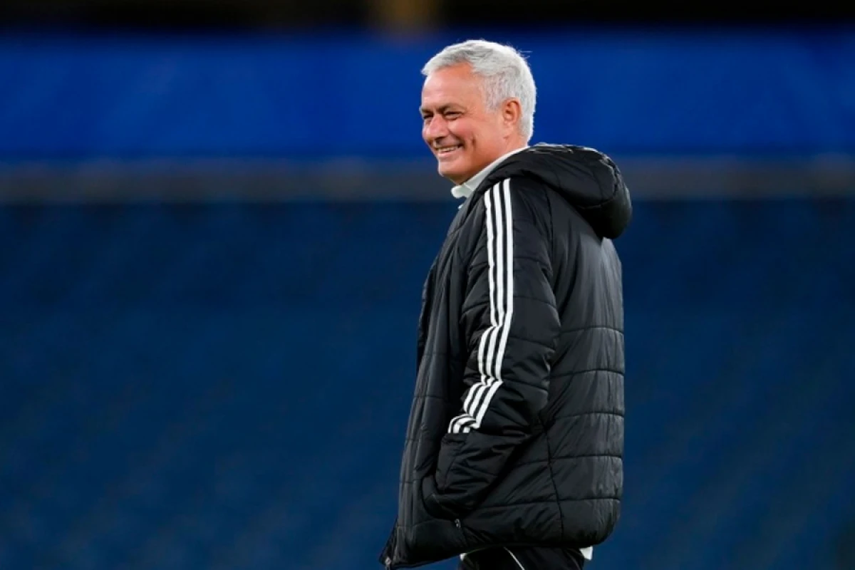 “Uğursuzlar qrupu” [[– Mourinyodan “Tottenhem”ə ağır sözlər]]