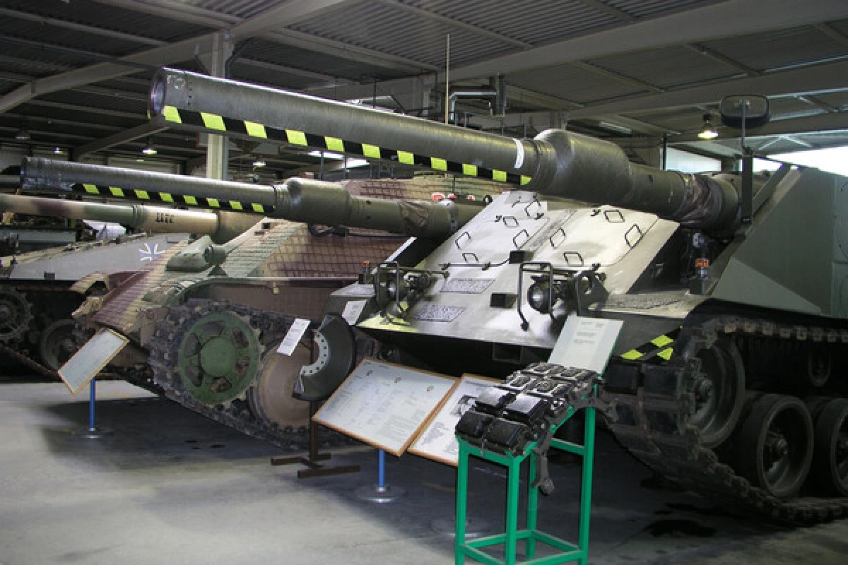 Almaniyada bəzi ölkə vətəndaşlarına muzeyə giriş [[qadağan edildi]]