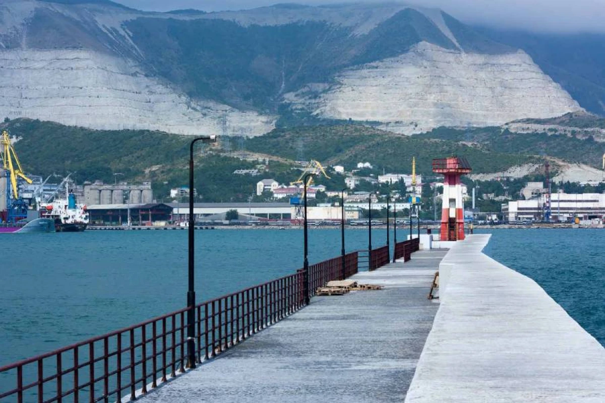 Kiyevin  hücumlarından sonra [[Rusiyanın ən böyük limanı məhdudiyyətlərlə işləyir]]