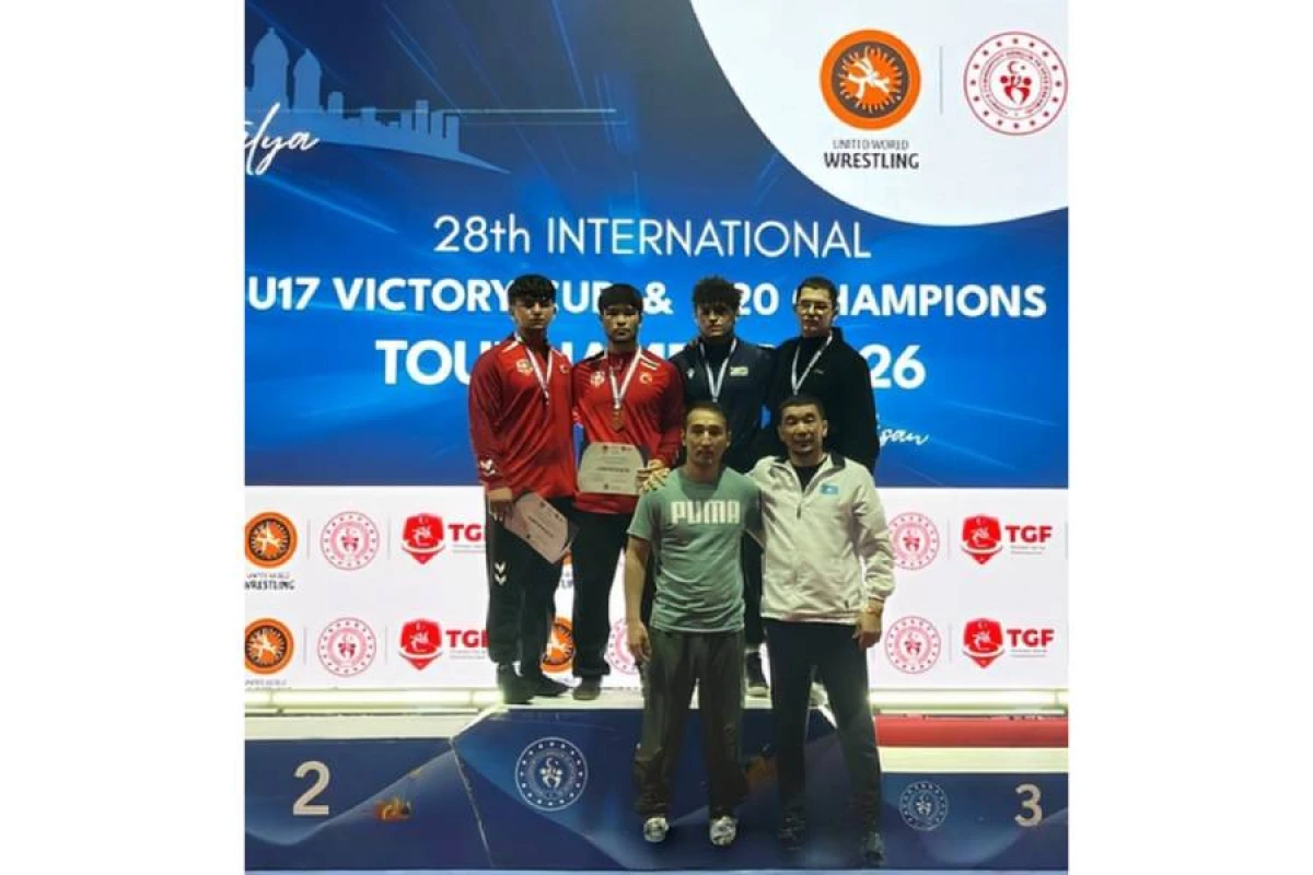 Güləşçilərimiz Antalyada rəqiblərinə [[dərs keçdi]]