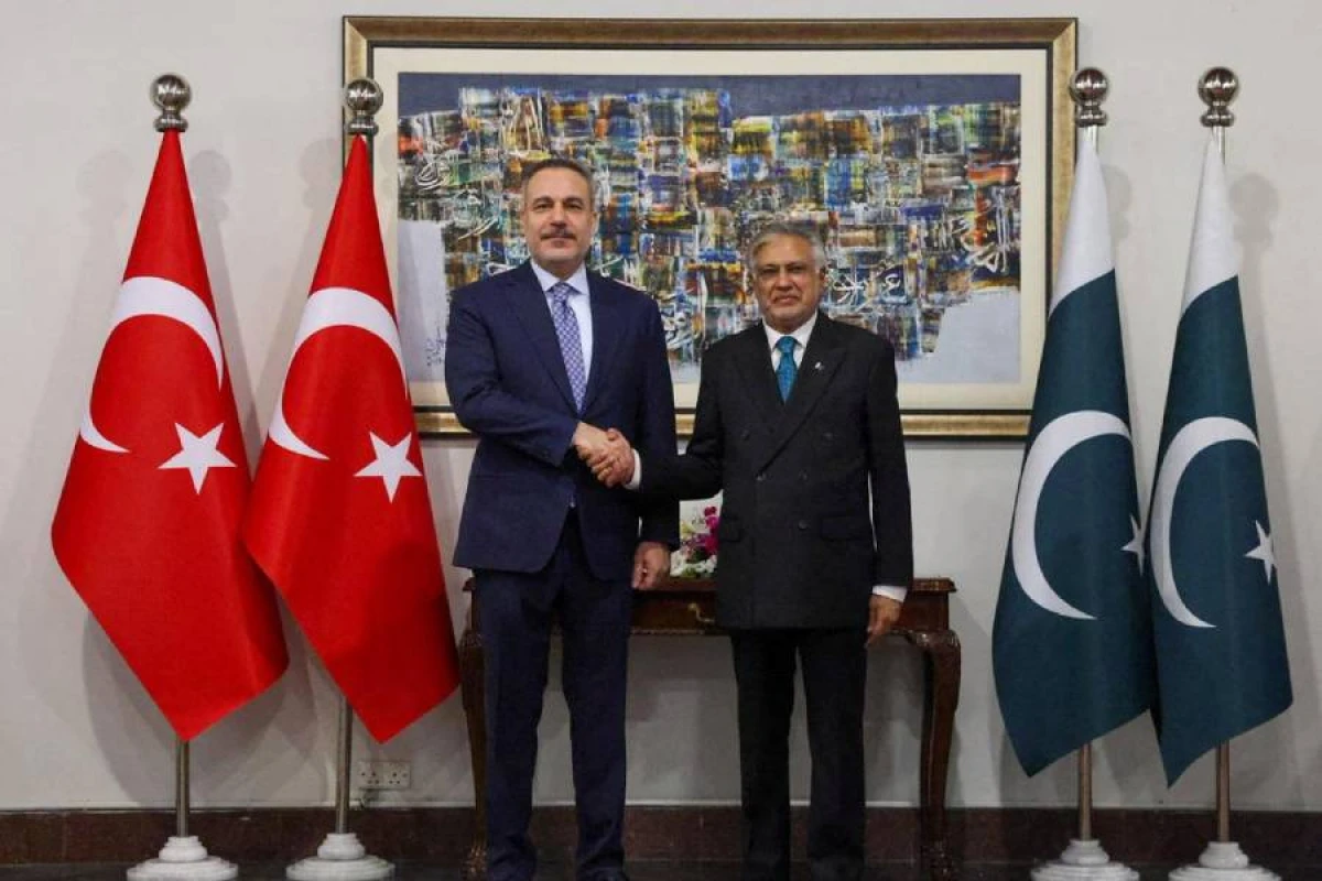 [[Türkiyə və Pakistanın XİN başçıları]] ABŞ-İran danışıqlarını müzakirə etdilər