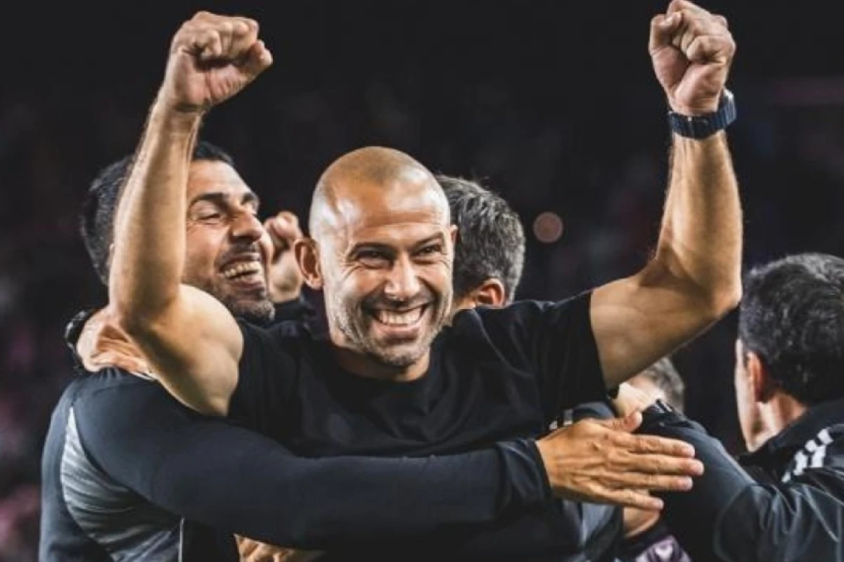 [[Messinin]] baş məşqçisi istefa verdi