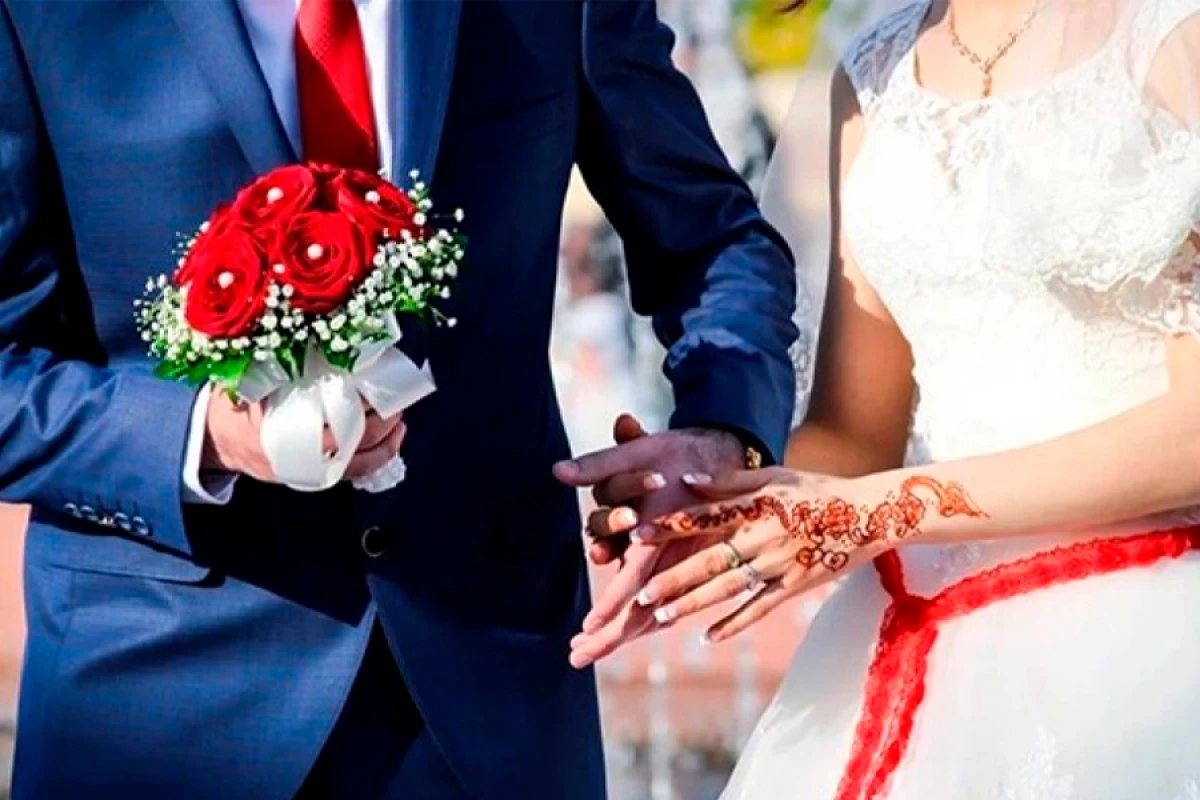 Bu şəxslər evlənməsin, [[uşaqlar xəstə doğulacaq]]