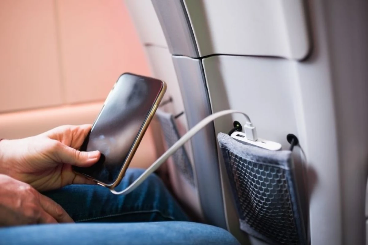 Yaponiya təyyarələrdə "powerbank" istifadəsini [[məhdudlaşdırır]]