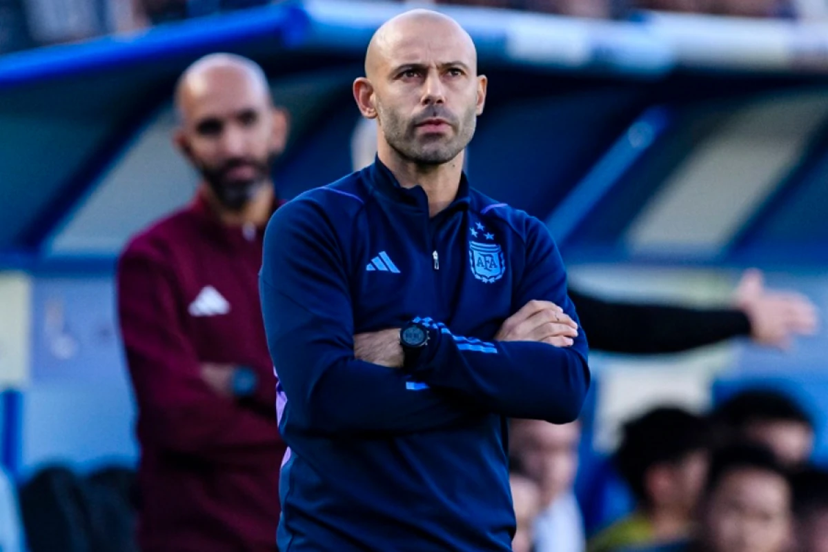 [[Gərgin anlar:]] Bekhem məşqçi ayrılığına reaksiya verdi