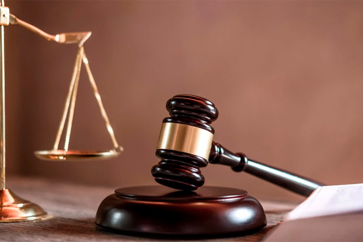 Sabiq rəisinin [[məhkəməsi]] başladı