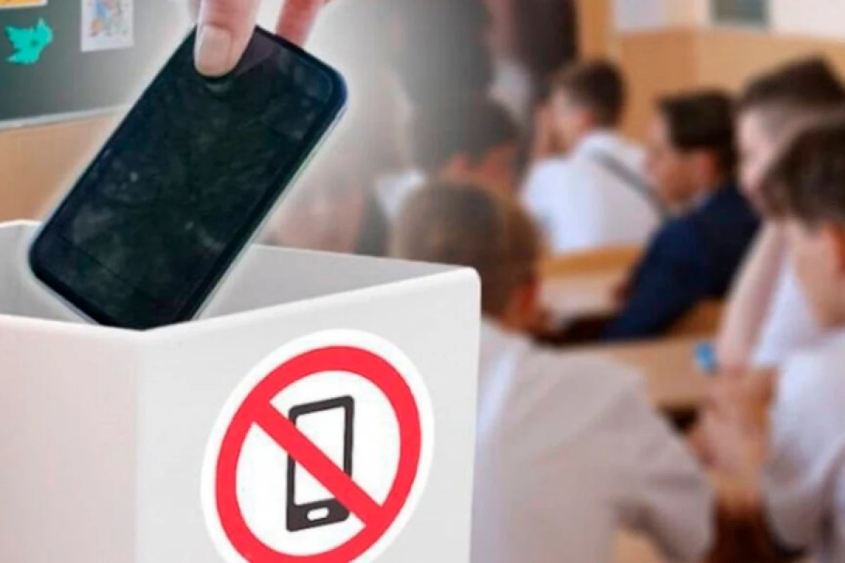 Məktəblərdə telefon və ağıllı cihazların istifadəsinin tam qadağan edilməsi [[- Təkliflər AÇIQLANDI]]