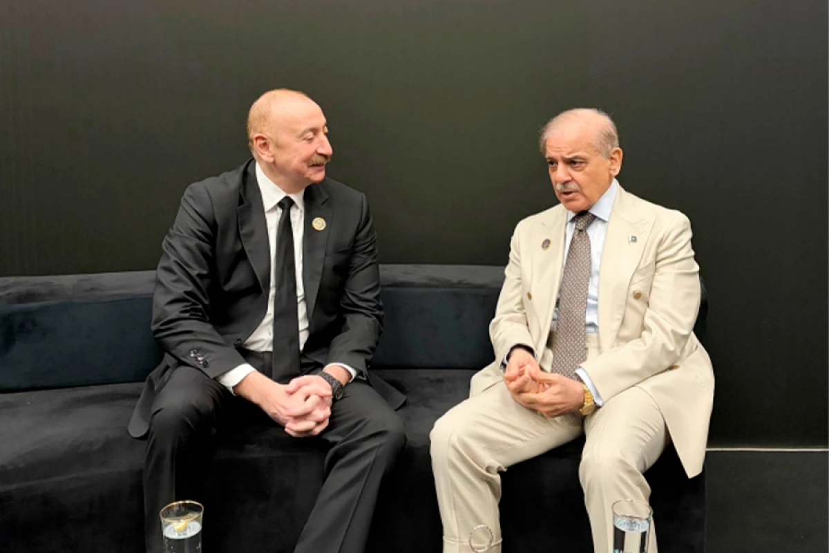 [[Prezident İlham Əliyev]] Pakistanın Baş naziri ilə görüşdü