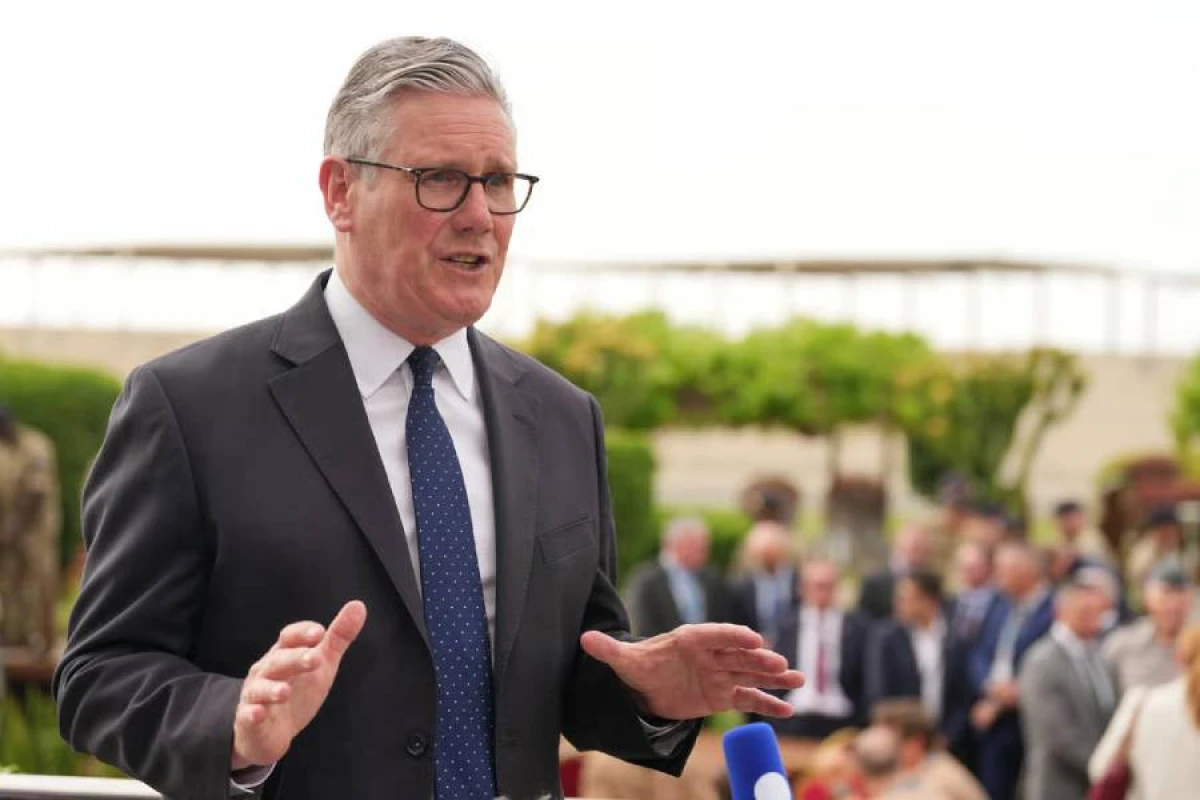 Britaniya Hörmüz boğazında [[missiyaya hazırlaşır]]