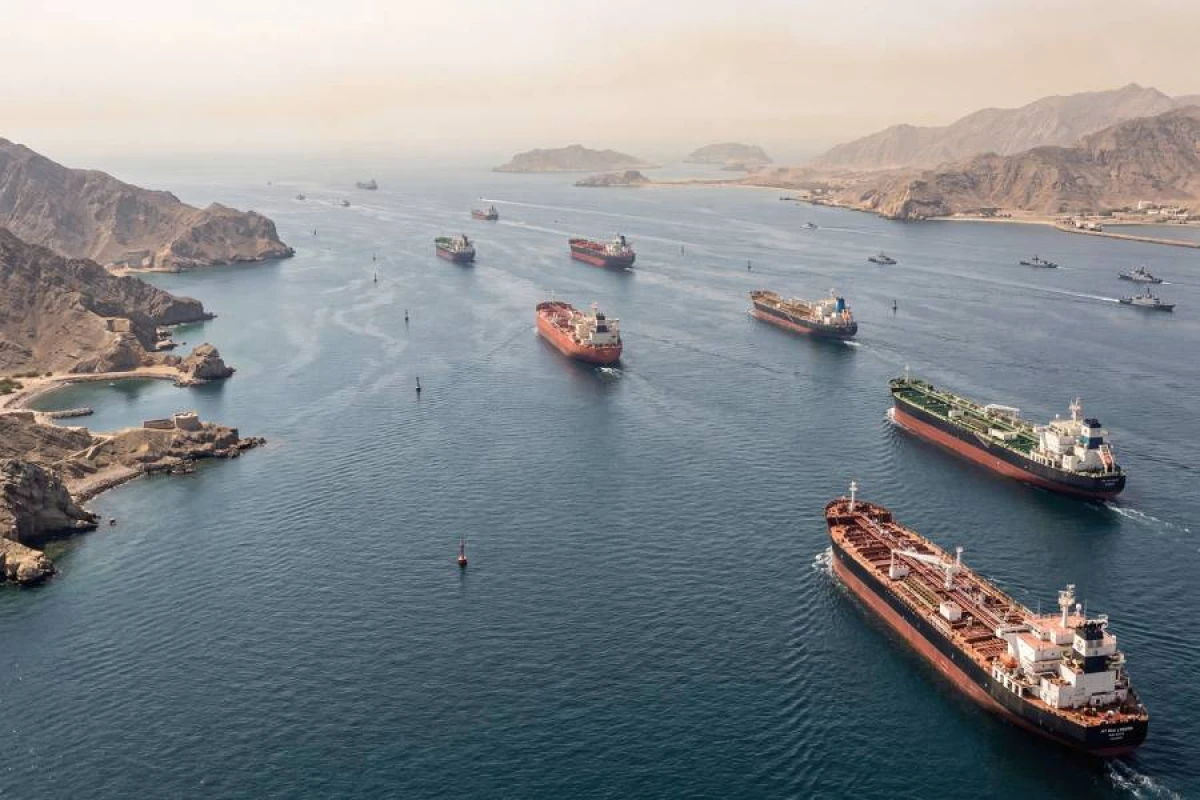 İran Hörmüz boğazında yeni nizam elan etdi: [[Qaydalara əsasən..]]