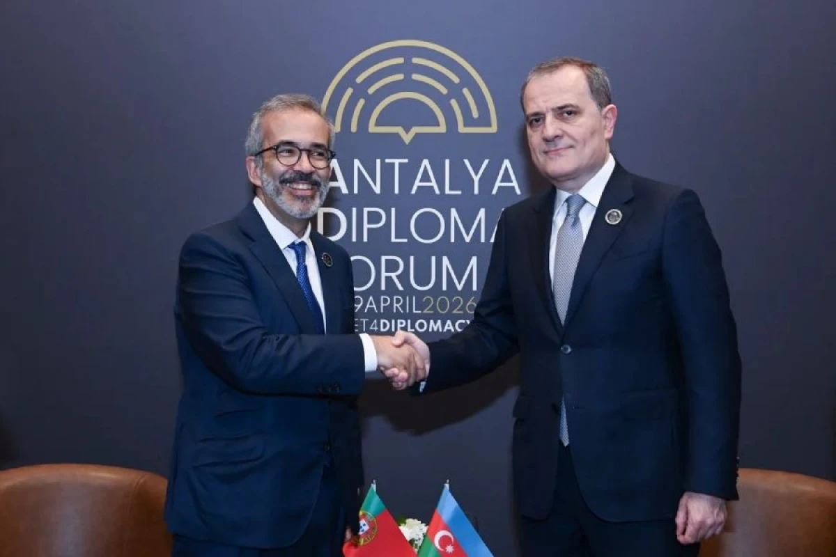 [[Ceyhun Bayramov]] Antalya Diplomatiya Forumu çərçivəsində portuqaliyalı həmkarı ilə görüşdü