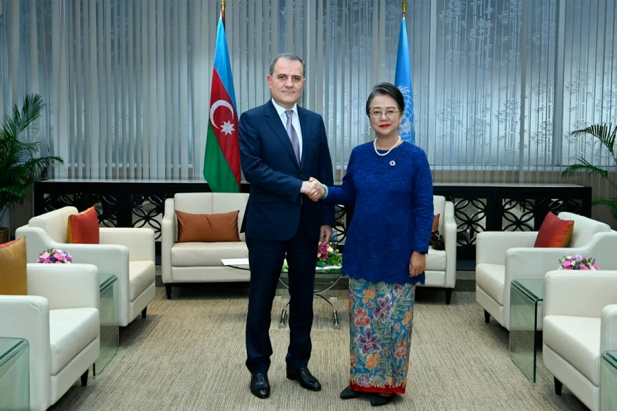 [[Ceyhun Bayramov]] BMT rəsmisi ilə görüşdü