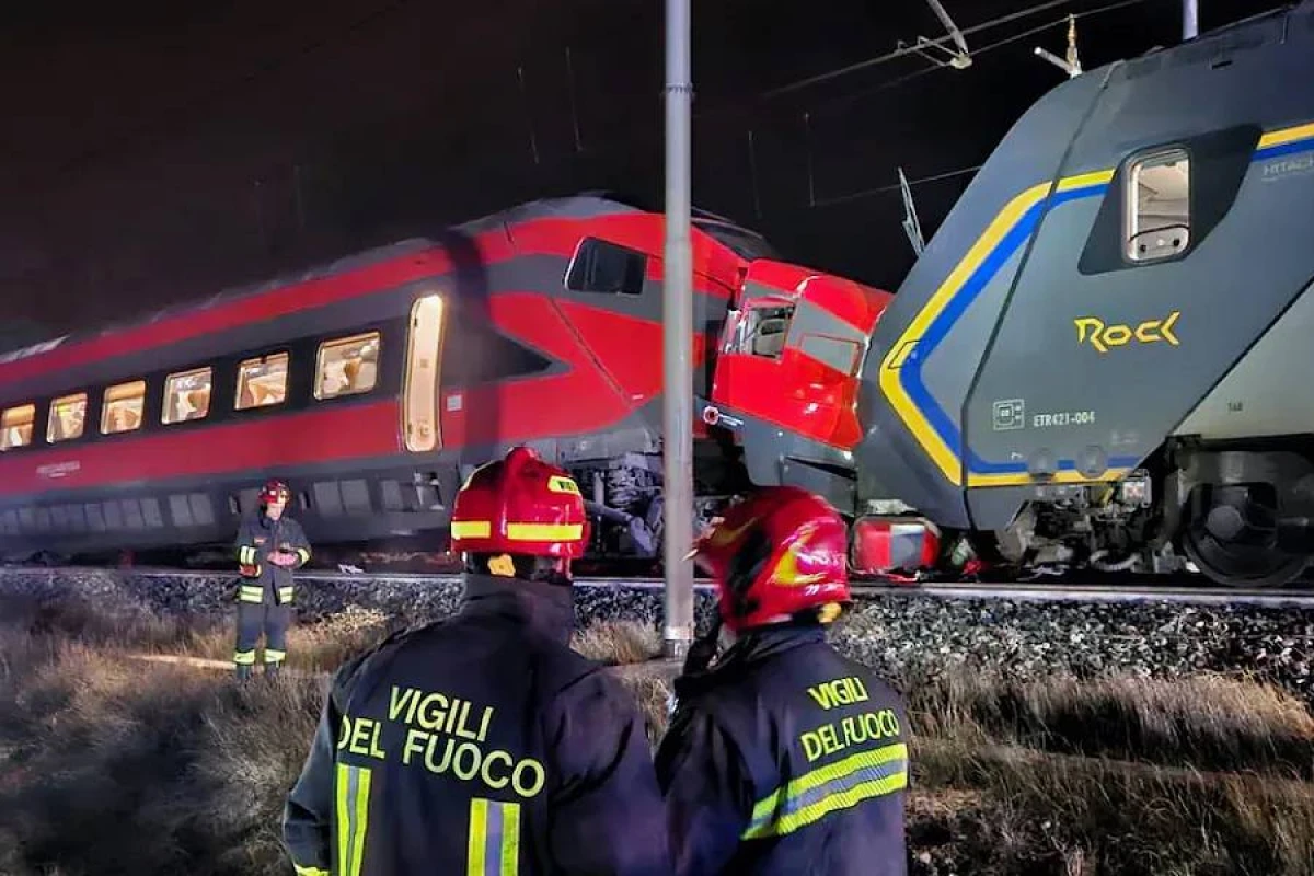 İtaliyada qatarlar [[toqquşdu]]