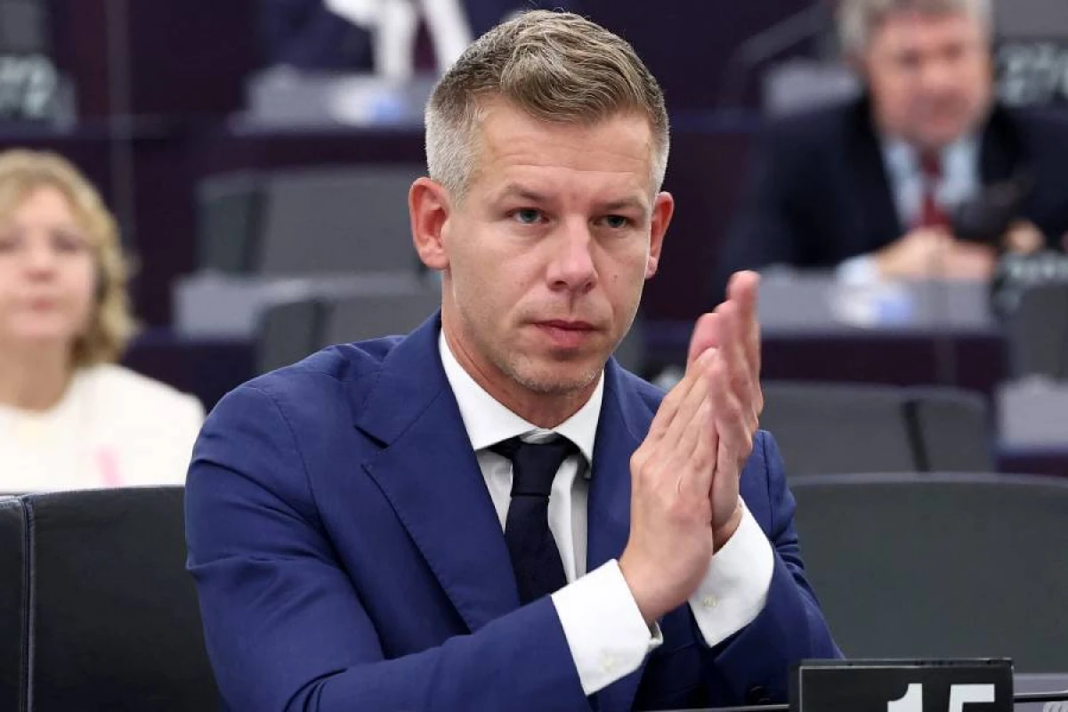 Madyar Macarıstan Prezidentinə [[könüllü istefa üçün vaxt verdi]]