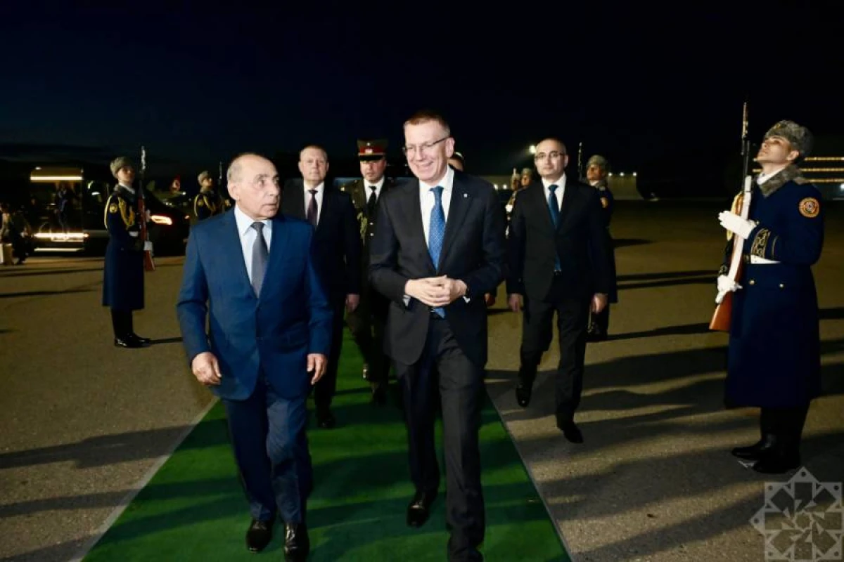 [[Latviya Prezidenti]] Azərbaycana rəsmi səfərə gəldi