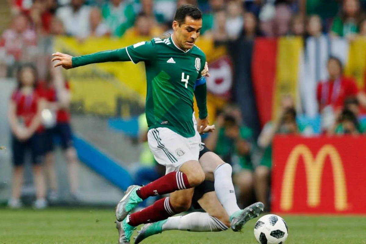 [[Futbol əfsanəsi yeni missiyada –]] Meksika millisi Markesə əmanət edilir