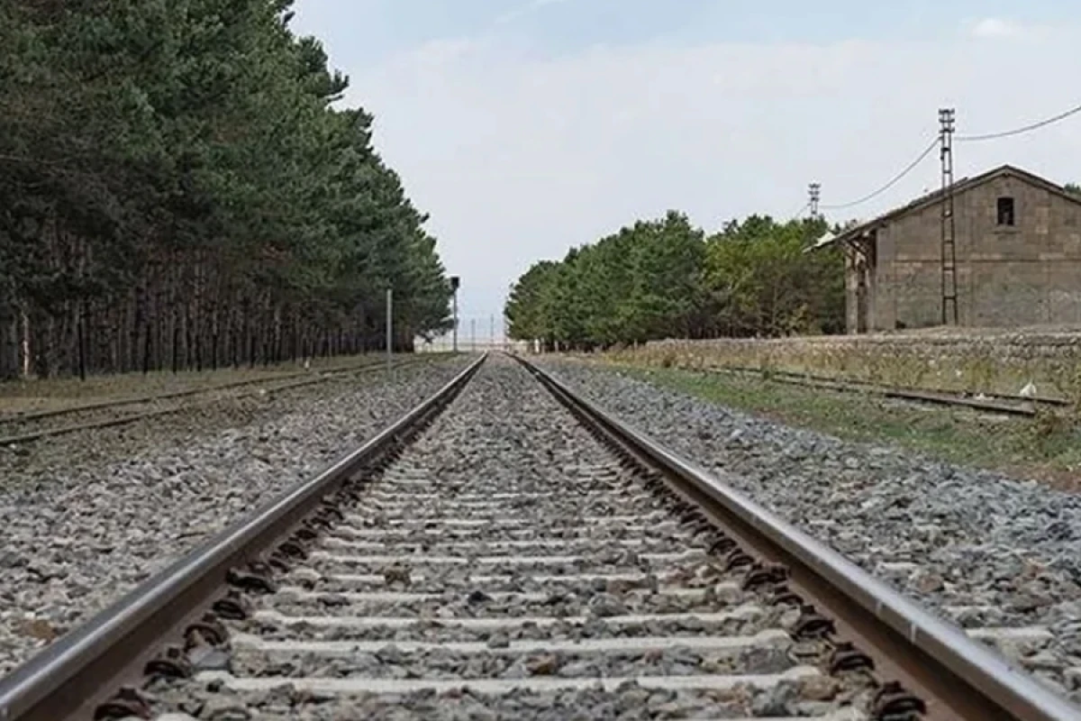 [[Səudiyyə Ərəbistanından]] Türkiyəyə dəmir yolu xətti çəkiləcək