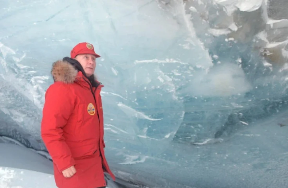 [[Putin Arktikaya işarə etdi:]] Rusiya iqtisadi gücünün yeni geosiyasi cəbhəsi