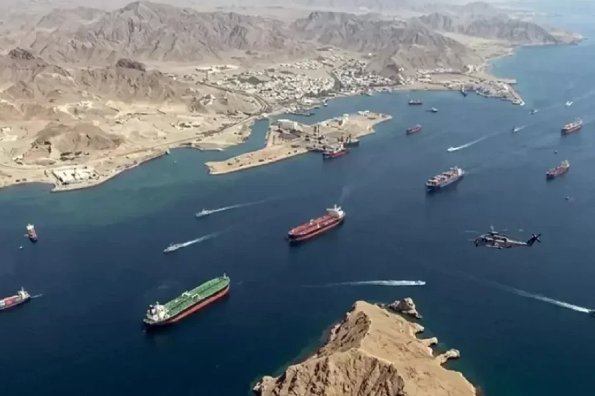 [[İranın 4 neft tankeri]] ABŞ-nin blokadasından keçdi