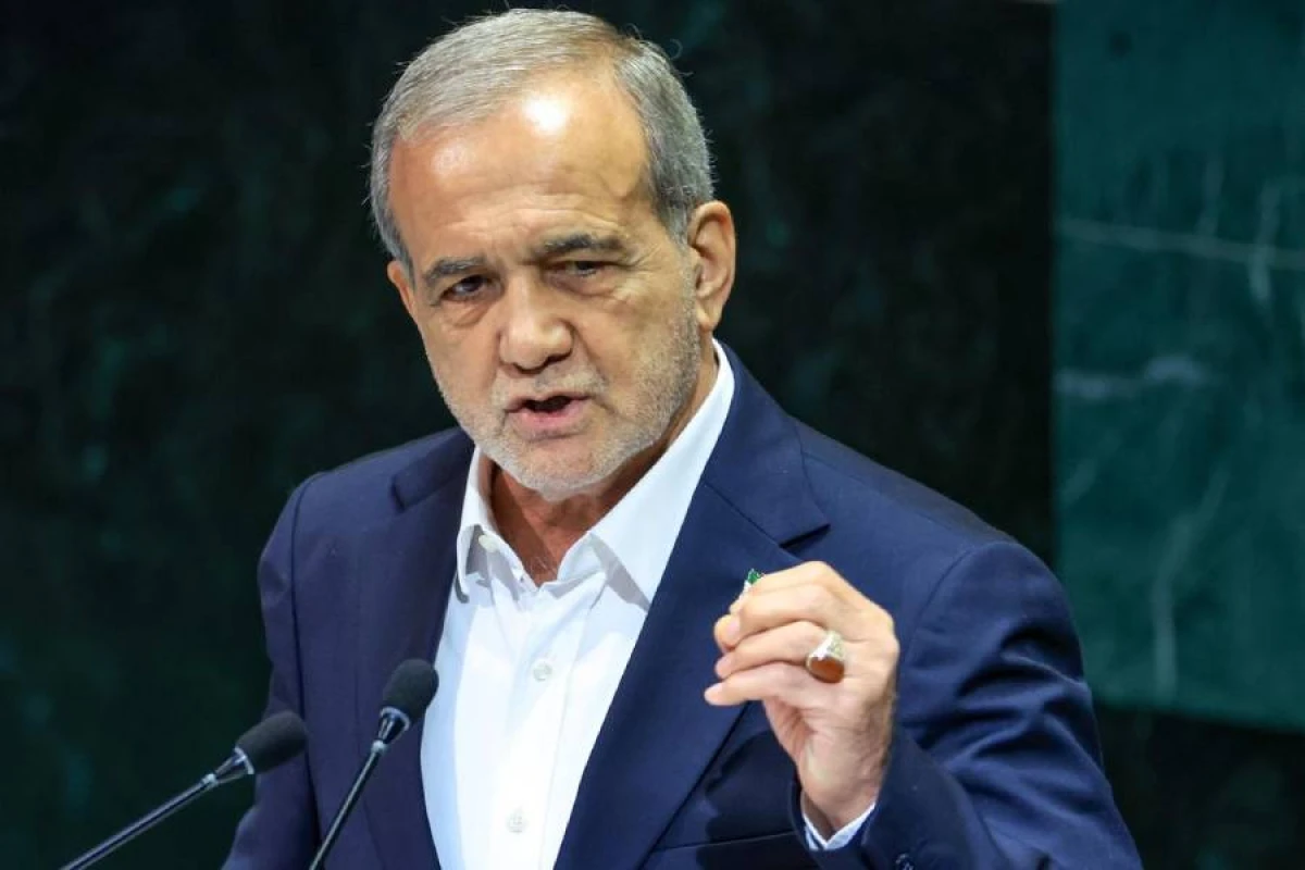 [[Pezeşkiandan Trampın bəyanatına sərt reaksiya:]] “Hamımız inqilabçıyıq”