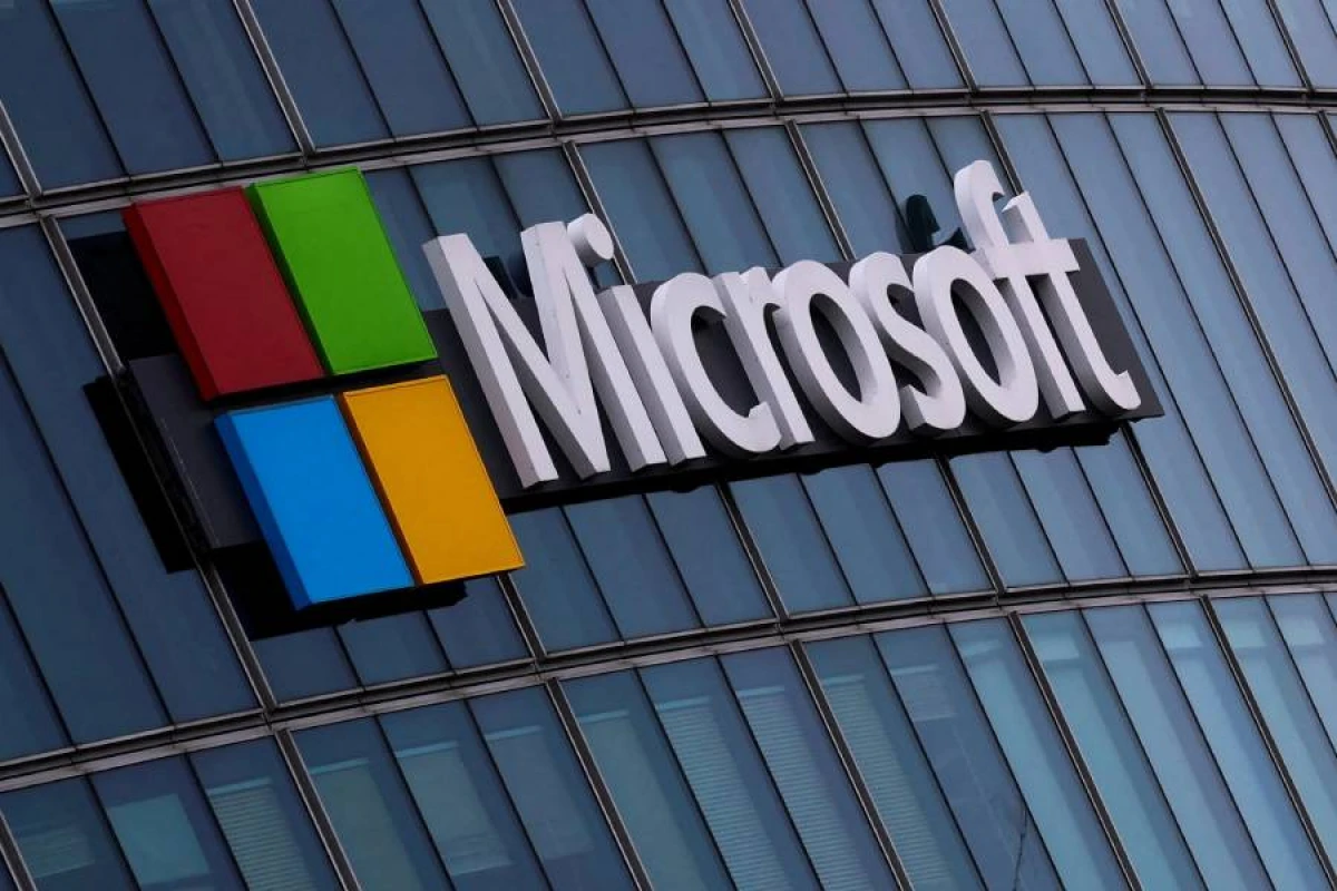 "Microsoft" işçilərinin 7%-nə [[vaxtından əvvəl təqaüdə çıxmağı]] təklif etdi