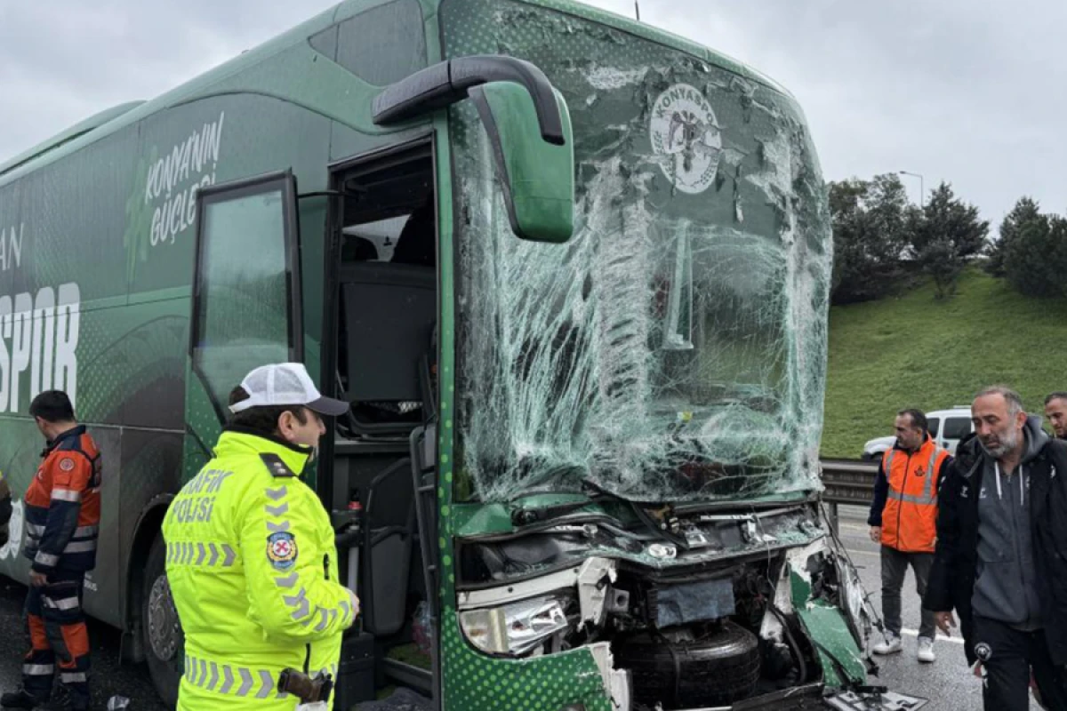 Pentaqon yaxınlığında iki avtobus toqquşdu- [[23 nəfər xəsarət aldı]]