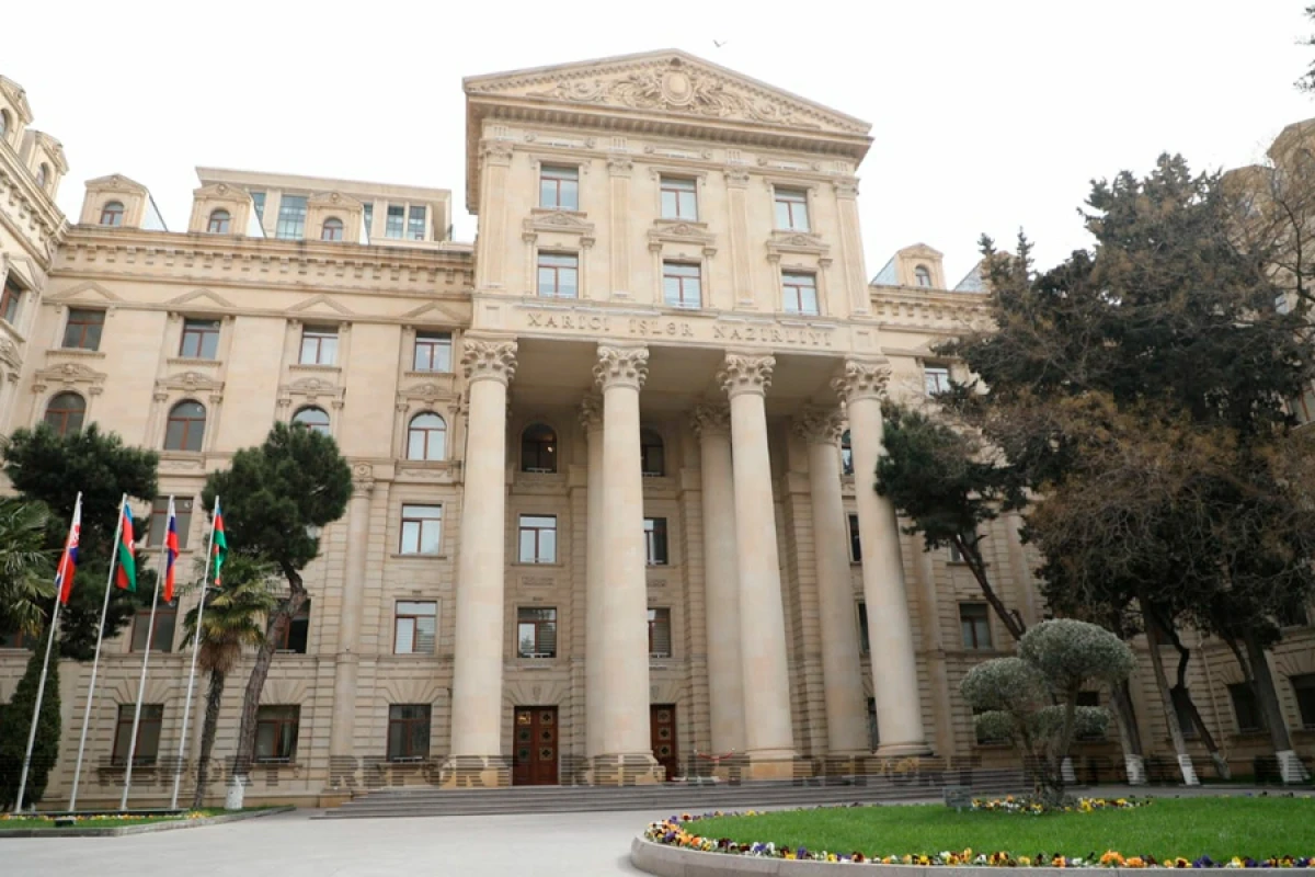 Diplomatik xidmətə qəbulda [[YENİLİK]]