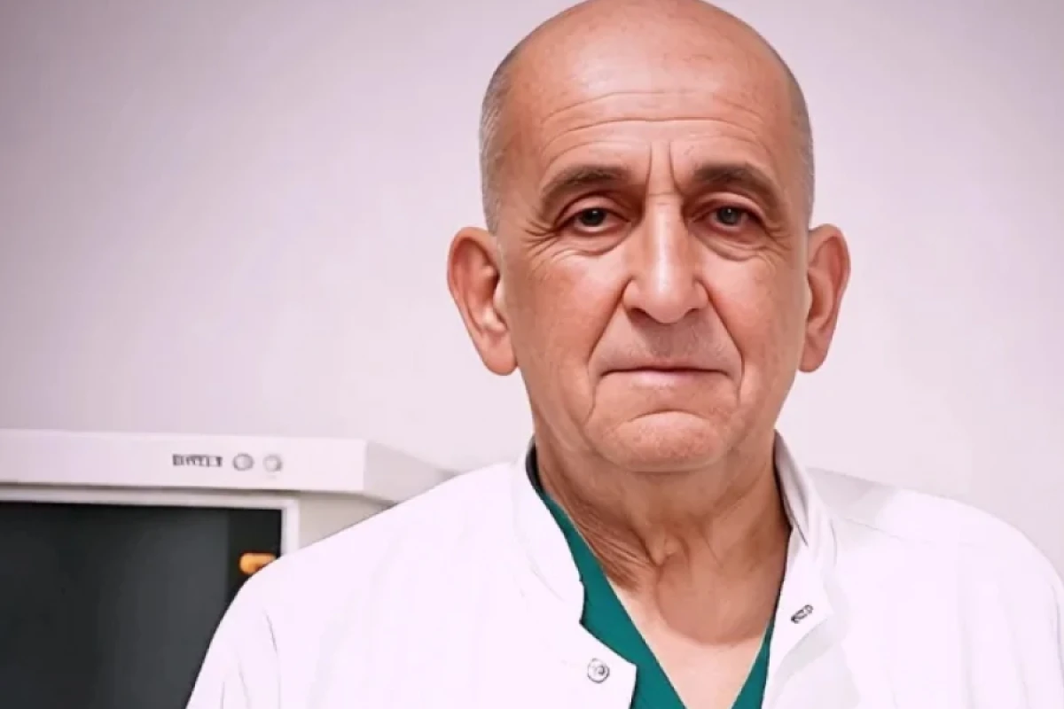 [[Azər Əkbərli]] vəfat etdi